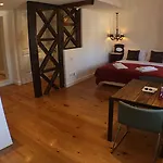 54 Santa Catarina شقة