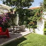 54 Santa Catarina Apartments