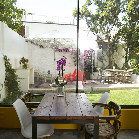 54 Santa Catarina Apartments *