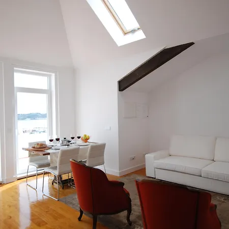 54 Santa Catarina Apartments Lissabon